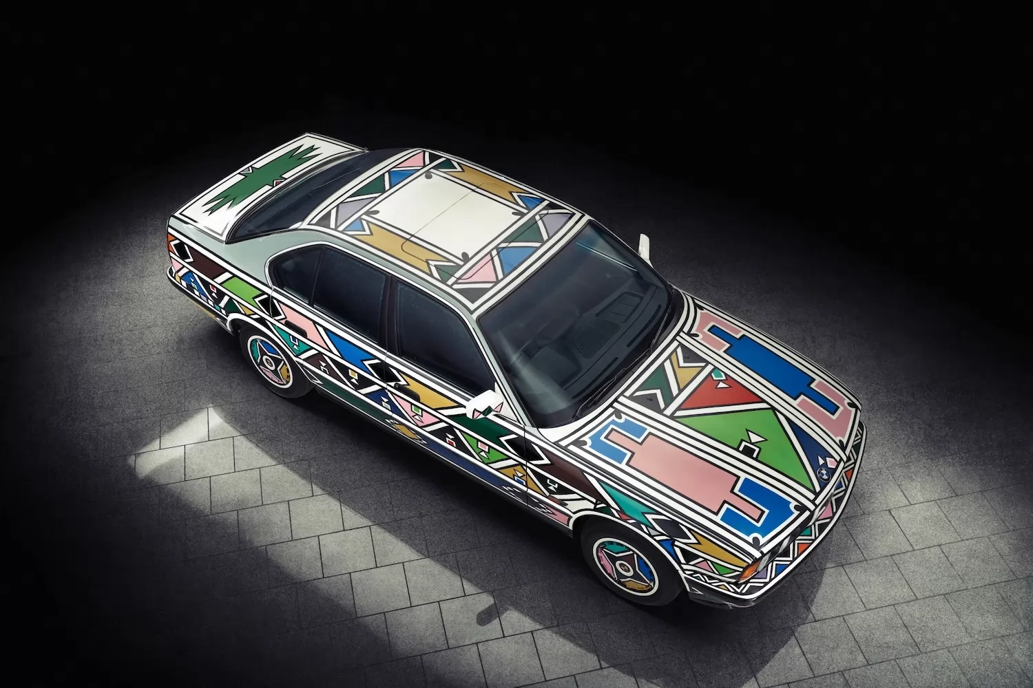Immagine 1 di 2 - Esther Mahlangu | Retrospettiva all'Iziko Museum